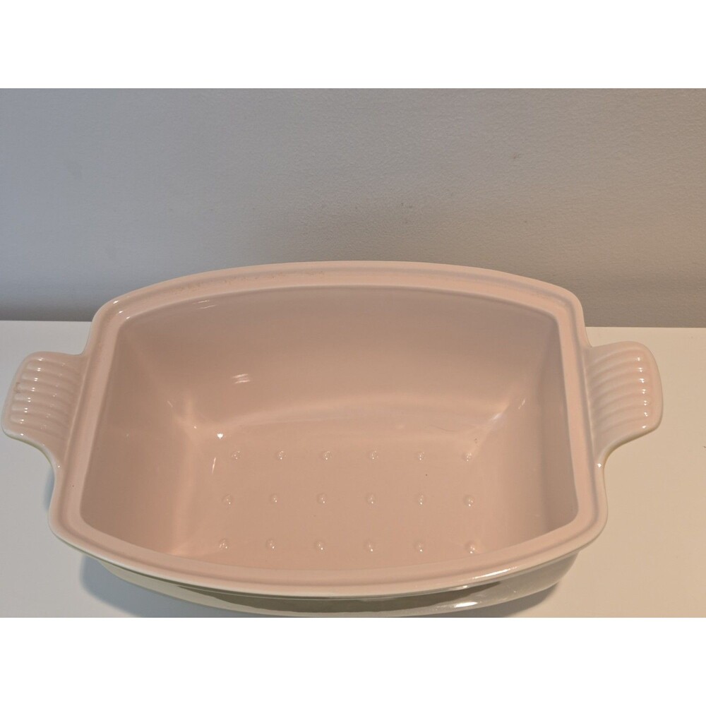 Le Creuset Heritage Deep Covered Rectangular Baker Olive 4.5 Qt Stoneware w/Lid - Picture 4 of 7